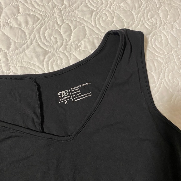 Albion Fit Black Jumper - Picture 4 of 5